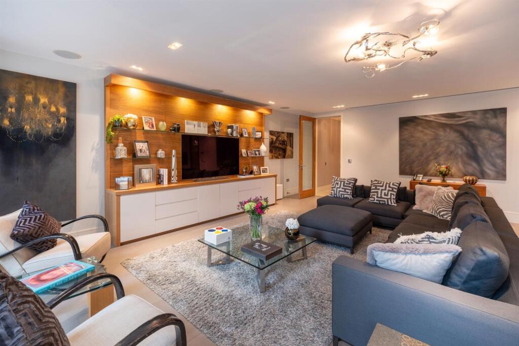 House in London - More
