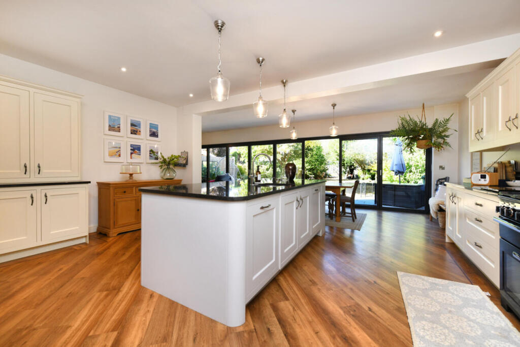 House in London - View 5