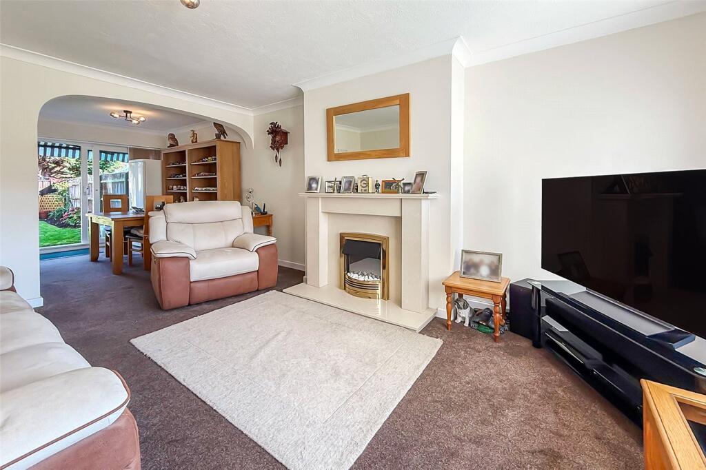 Toddington Lane, Littlehampton photo 4