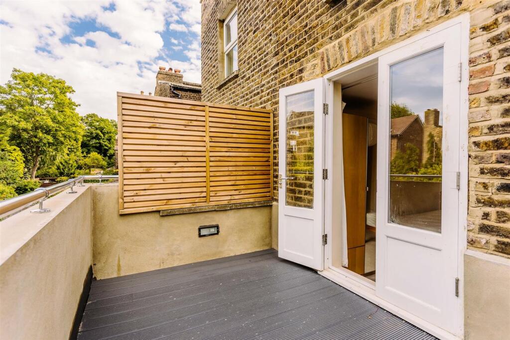 Apartment in London, Stroud Green - View 4