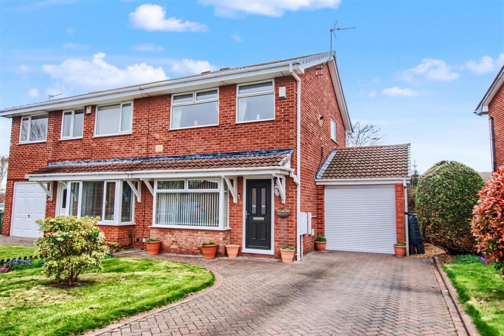 Main image of property: Fox Close, Ingleby Barwick