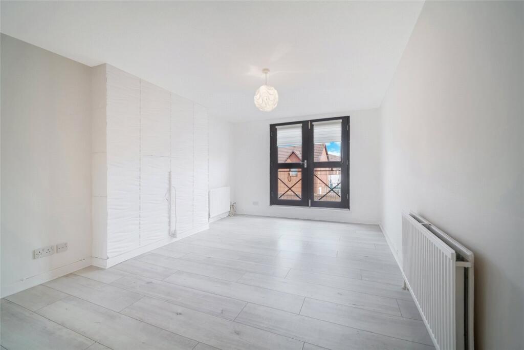 Apartment in Carmunnock, Castlemilk - View 2