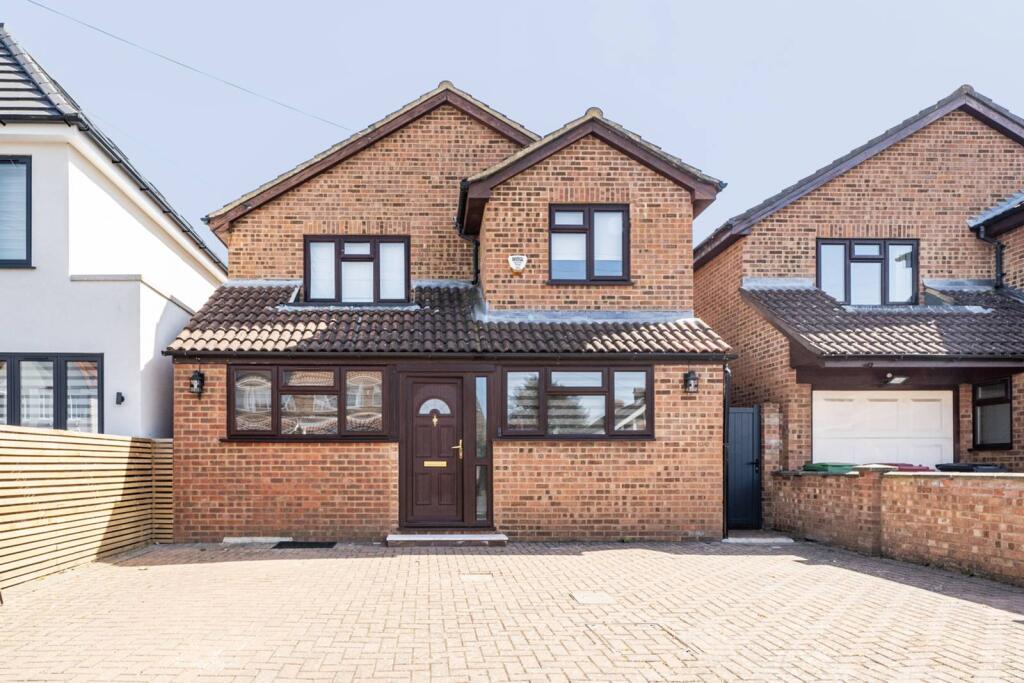 Main image of property: Chestnut Avenue, Langley, Slough, SL3
