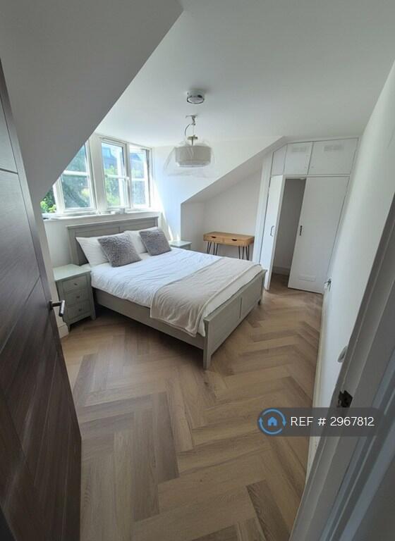 Main image of property: Summerley St, London, SW18