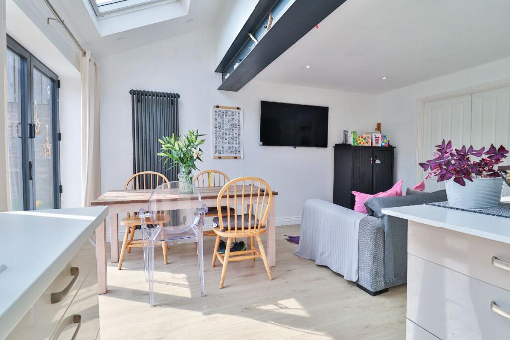 House in Stainton Grove, Marwood - View 5