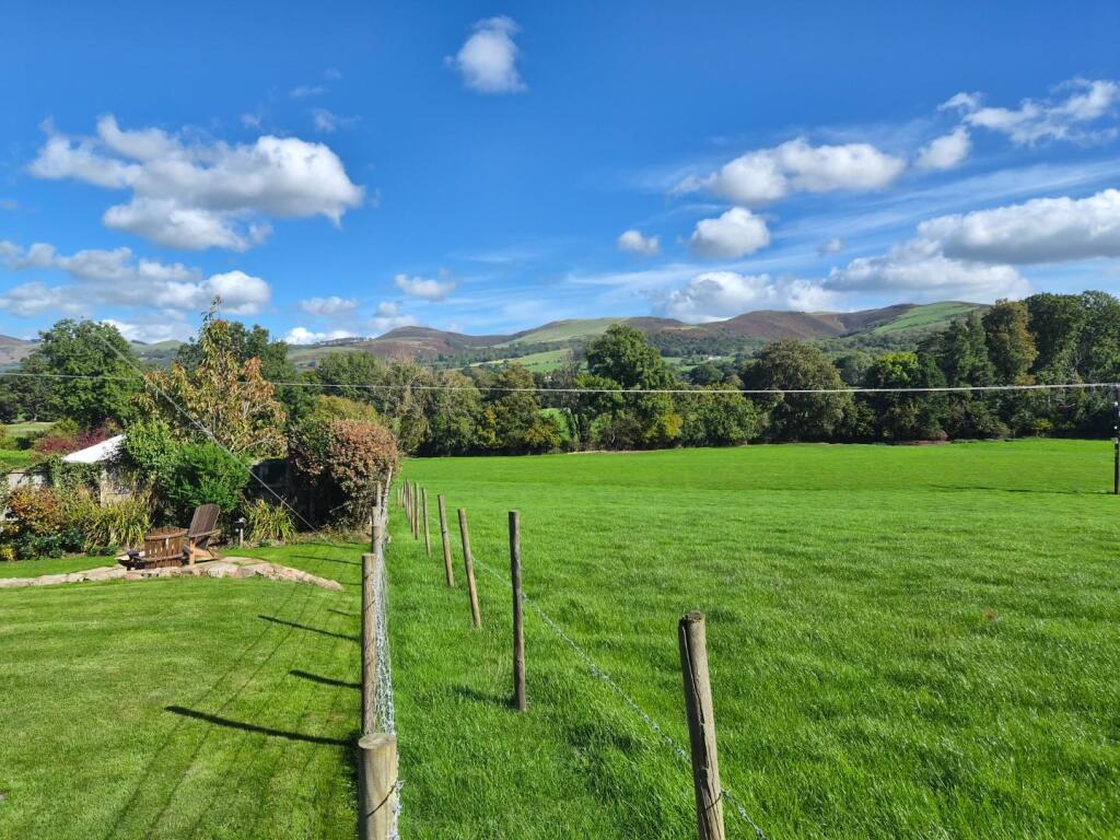 House in Llandudno, Llanfair Dyffryn Clwyd - View 3