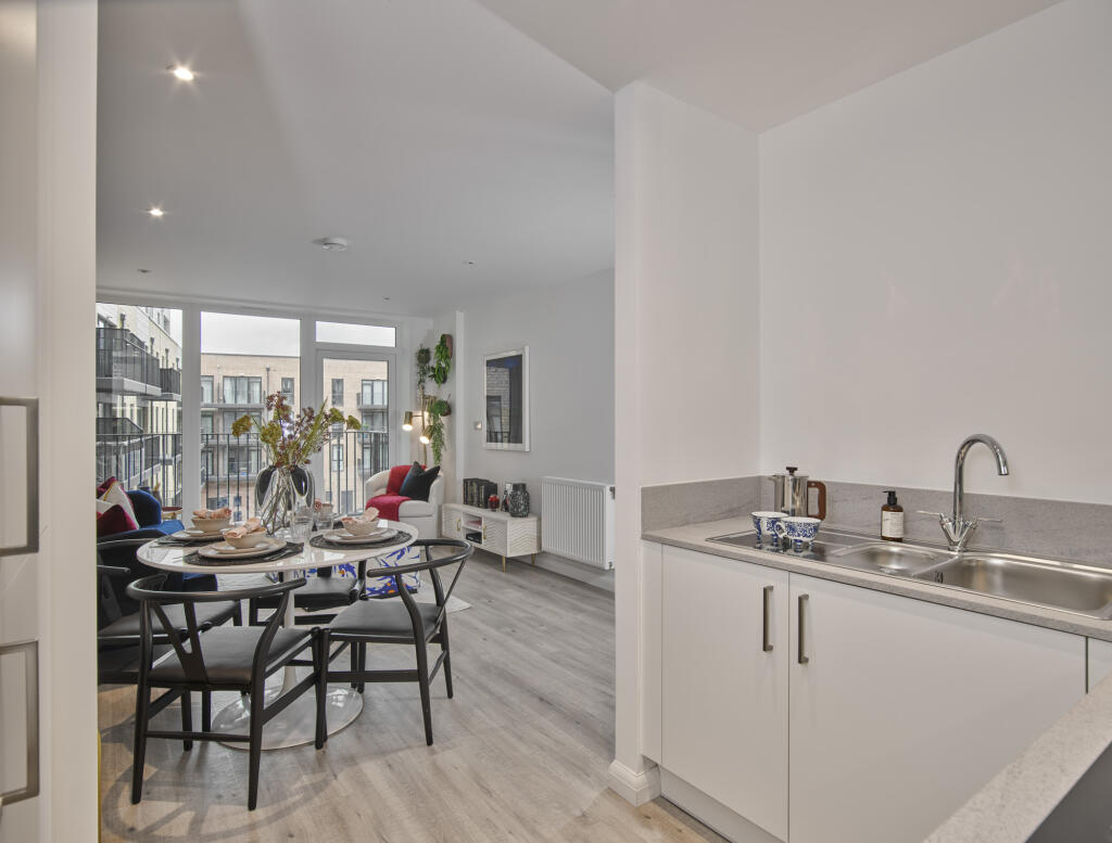 Main image of property: Maidenhead,
Berkshire,
SL6 8LT