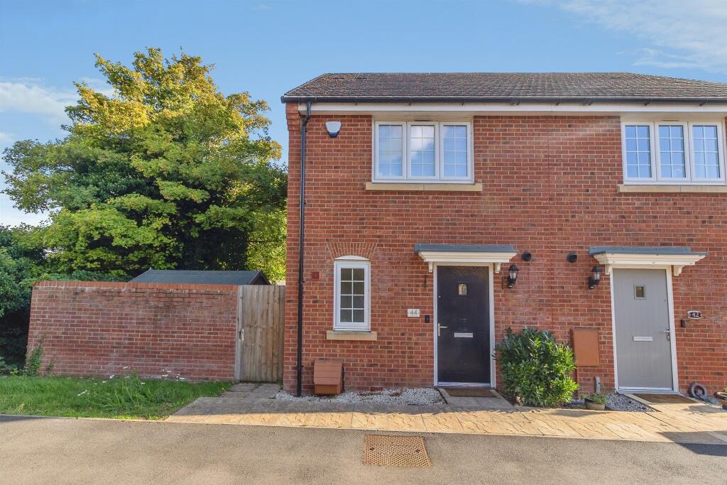 Main image of property: Aylesbury Drive, Houghton Regis, Dunstable