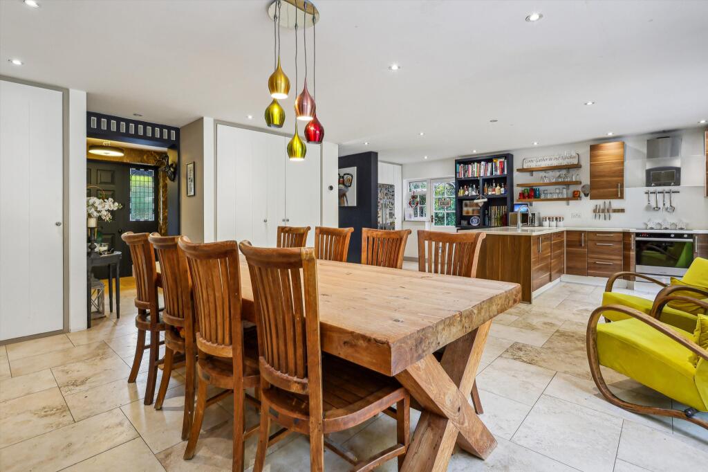 South Ridge, Weybridge, Surrey, KT13 photo 3