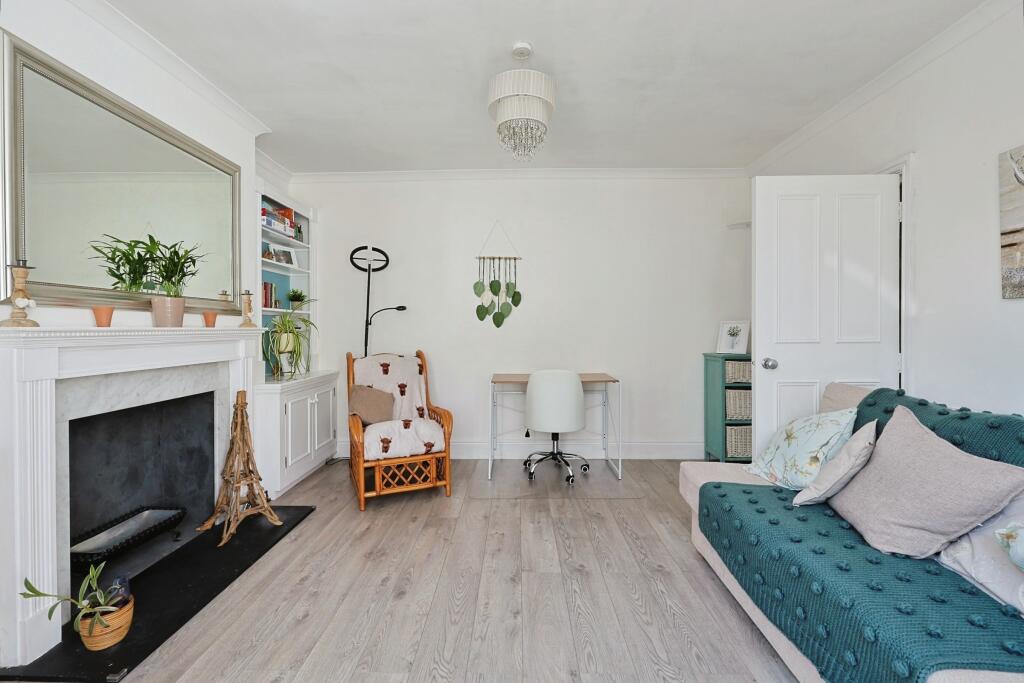 Apartment in London - More