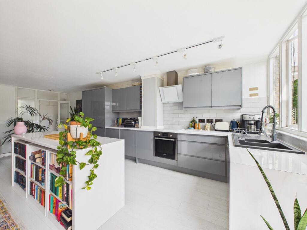 Main image of property: Flat, Cameron House, Highland Road, Bromley