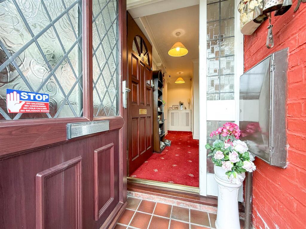 House in Congleton, West Heath - More