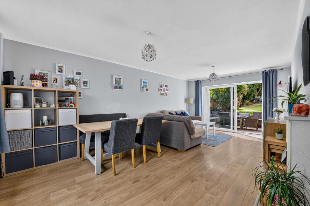 House in Croydon - View 4