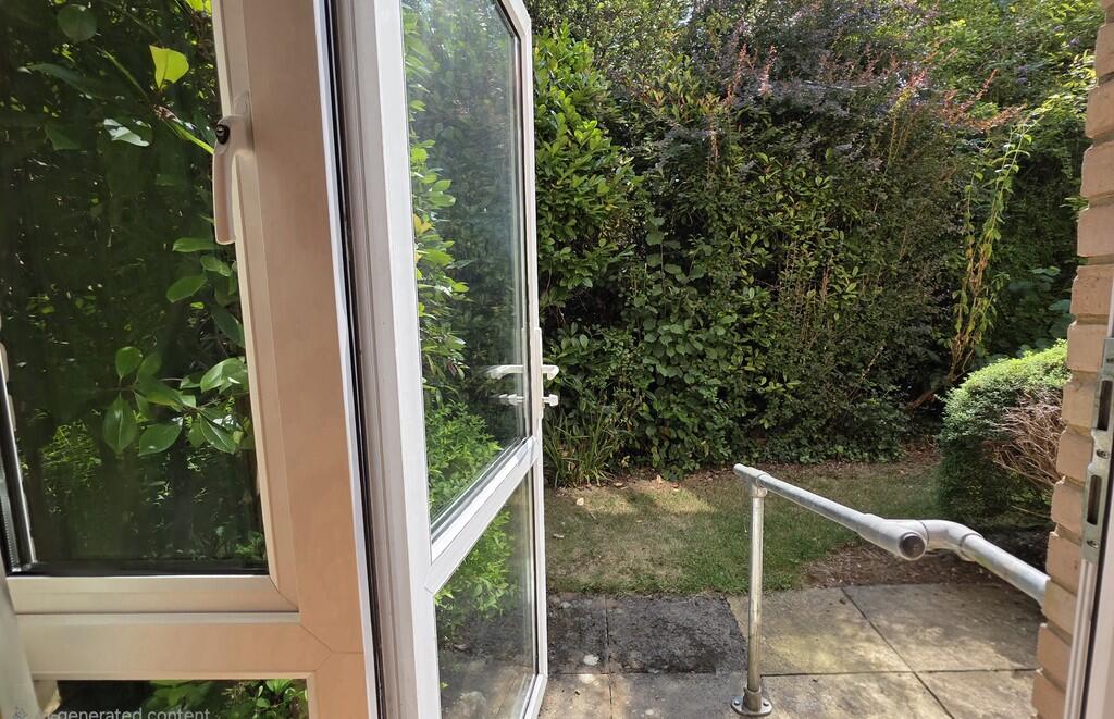 Apartment in Brackley, West Northamptonshire - View 5