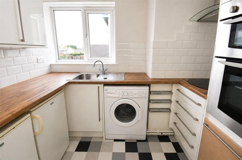 Apartment in Greasby, Liverpool City Region - View 3