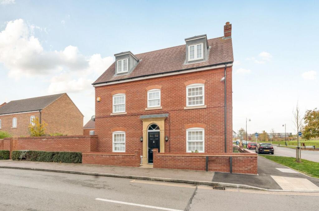 4-bed semi-detached on Lewis Close, Bedford, £440,000
