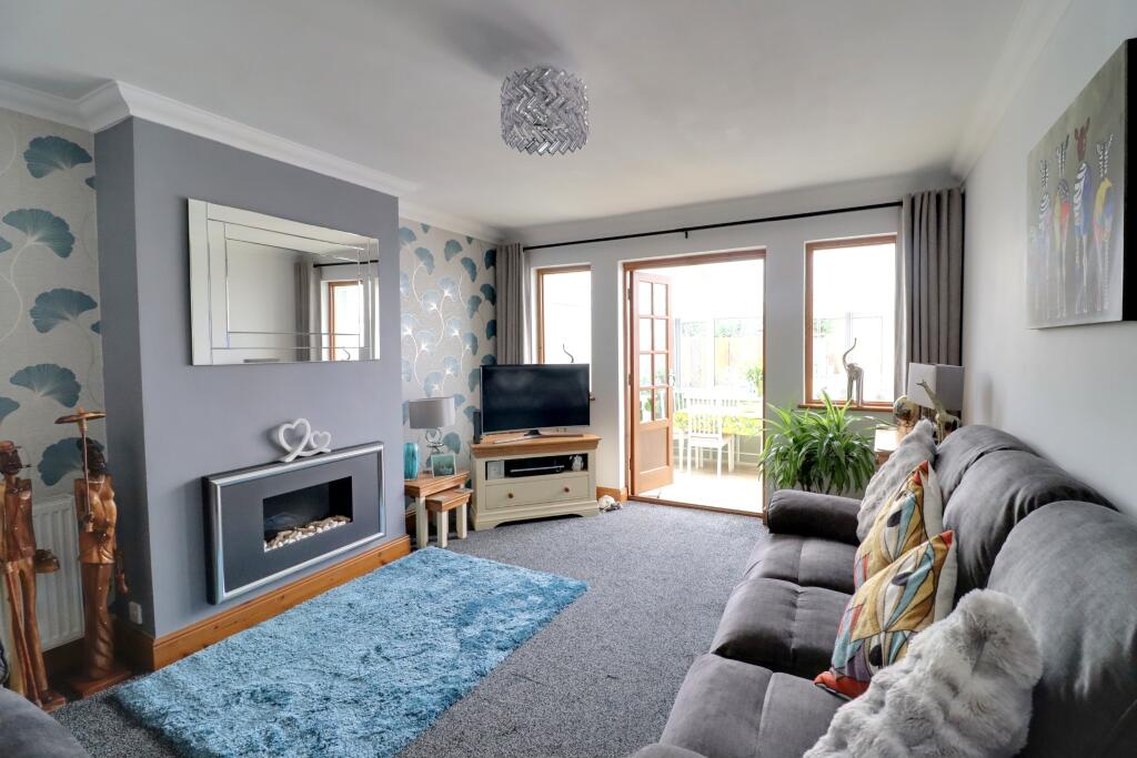Sunnymead Drive, Waterlooville - View 3