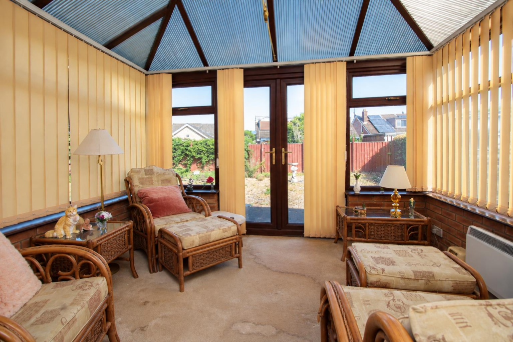 House in Peterborough, New Fletton - View 4