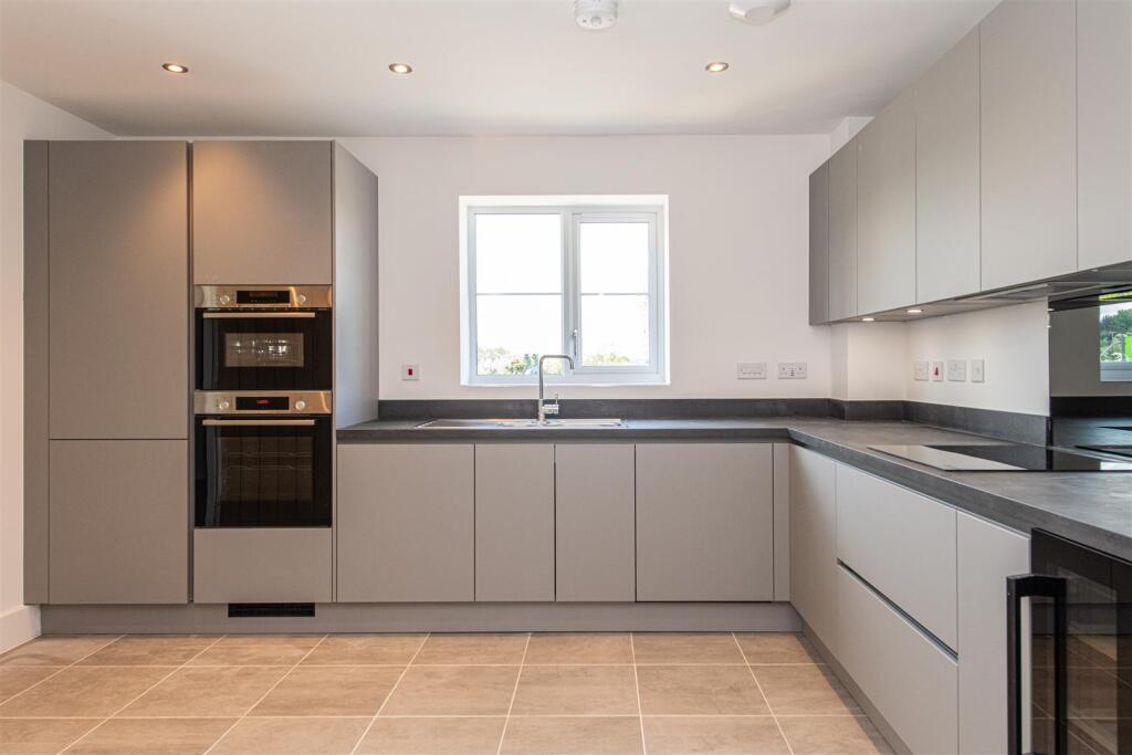 House in Wellingborough, Bozeat - View 5