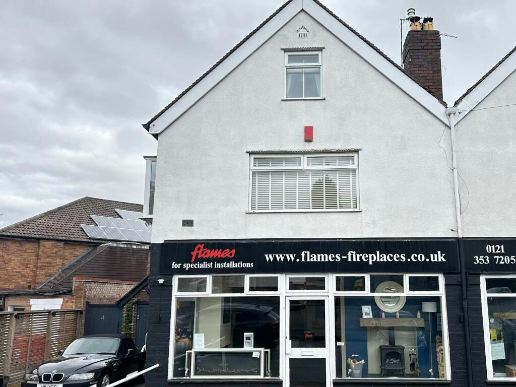 Main image of property: 4 Little Aston Lane, Sutton Coldfield, B74 3UF