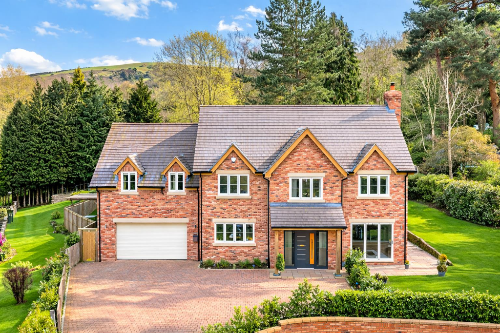5-bed detached on Bridgelands, Clive Avenue, Church Stretton, SY6 7BL, £850,000