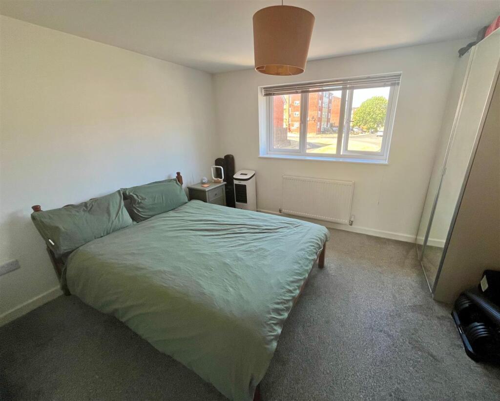 Apartment in Salisbury - View 4