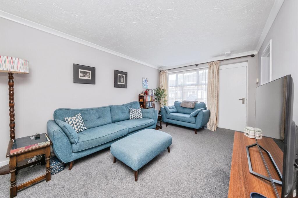 House in Newport Pagnell, City of Milton Keynes - View 4