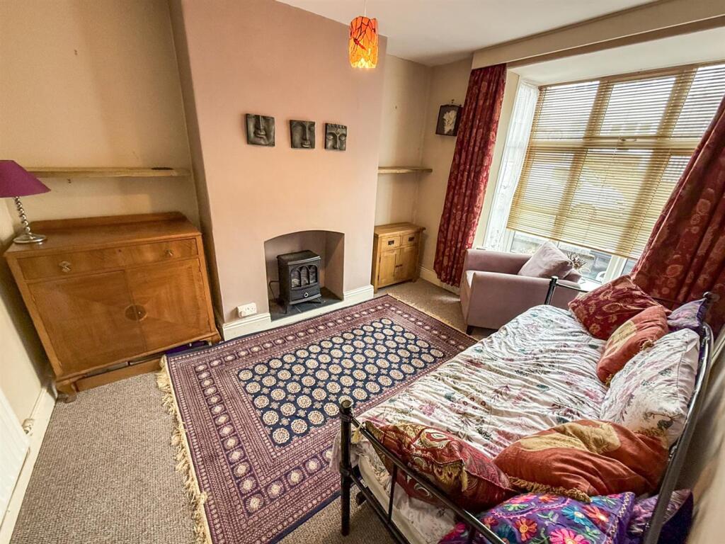 House in Shrewsbury, Oswestry - View 2