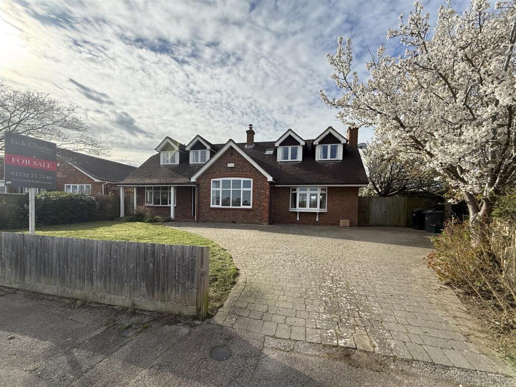 Main image of property: Hadlow Road, Tonbridge