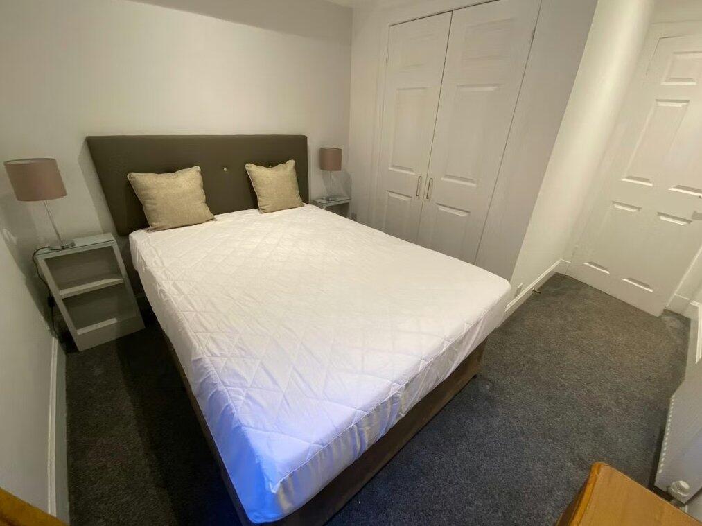 Apartment in Edinburgh - More