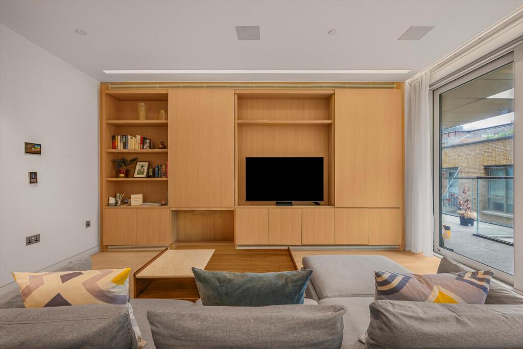 Apartment in London, One Tower Bridge, Old Kent Road - More