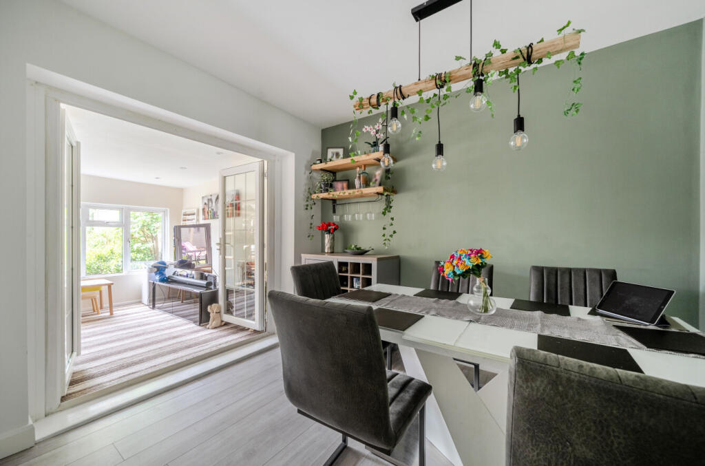 House in Guildford, Surrey - View 5