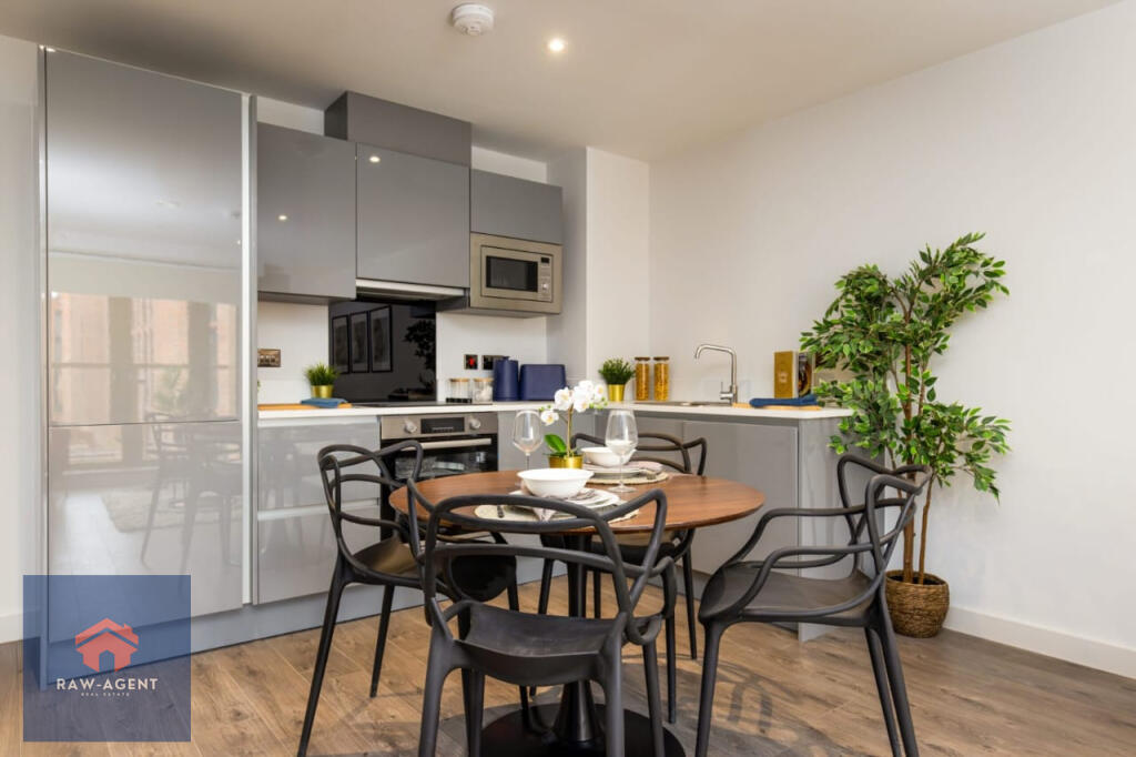 Apartment in Liverpool - More