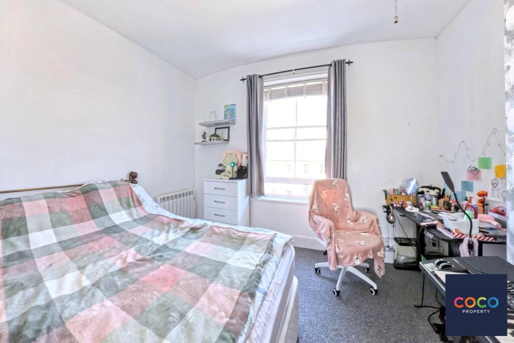 Apartment in Weymouth, Dorset - More