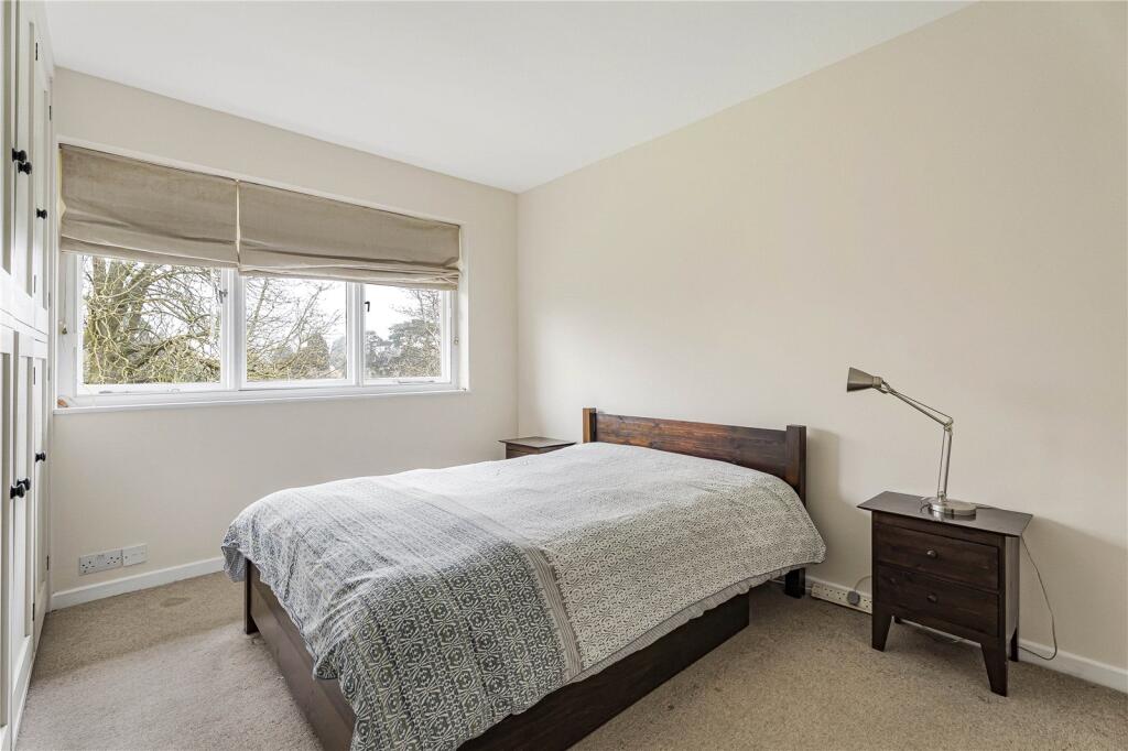 Apartment in Oxford, Cutteslowe - More