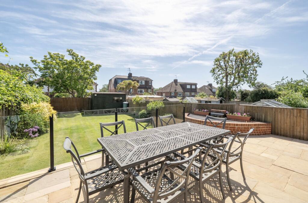 House in Tunbridge Wells, Kent - View 2