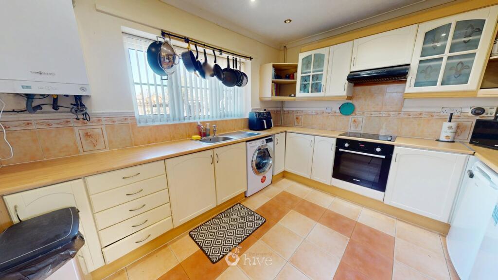 House in Doncaster, Stainforth - View 2