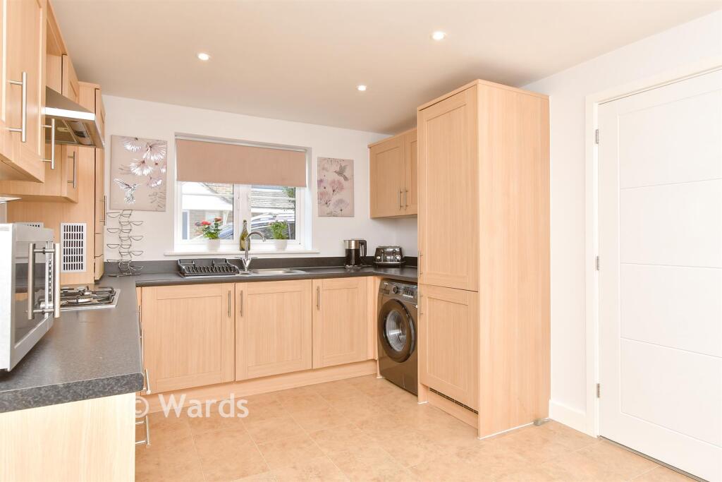 House in Rochester, Frindsbury Extra - View 4