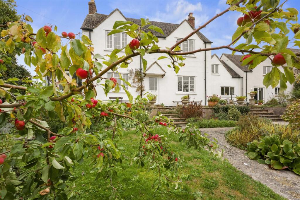 Main image of property: Oakridge Lynch, Stroud