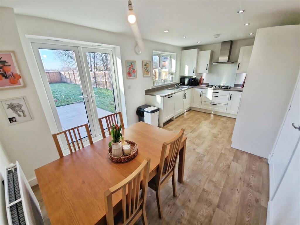 Starling Way, Weston, Crewe photo 4