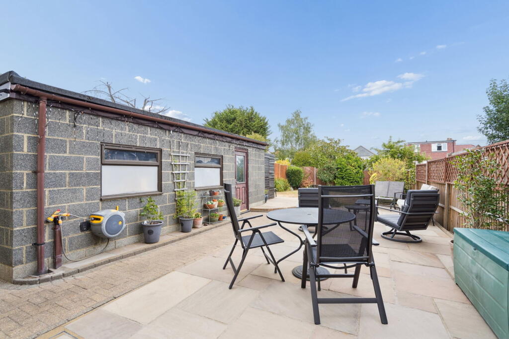 House in Harrow - View 5