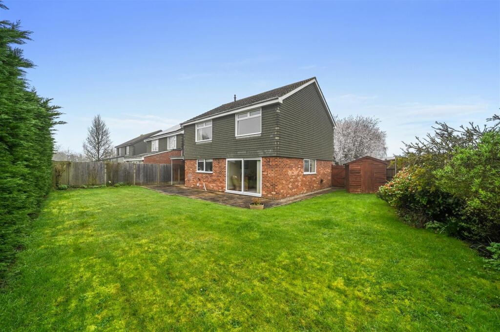 Tawney Close, Capel St Mary photo 3