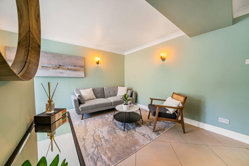 Cavendish Terrace, E3 - View 3