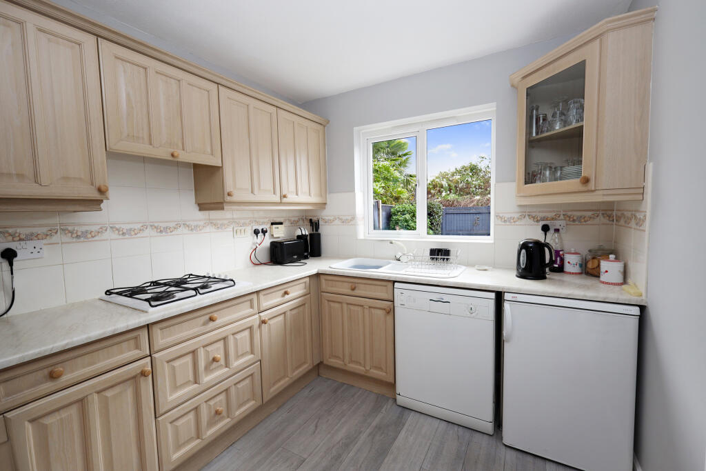 House in Stockport, Cheadle Heath - More