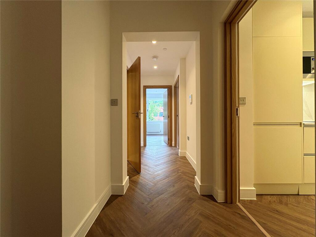 Apartment in Hart, Fleet - View 5