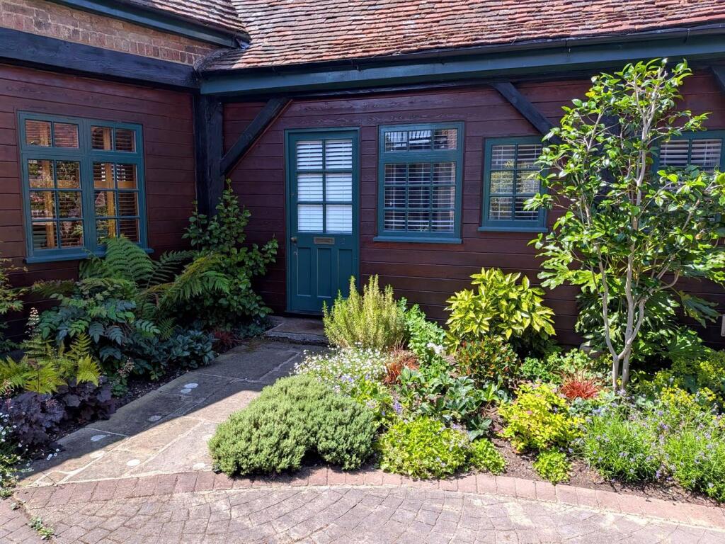 Main image of property: Coombe Hill Stables, Beverley Lane, Coombe