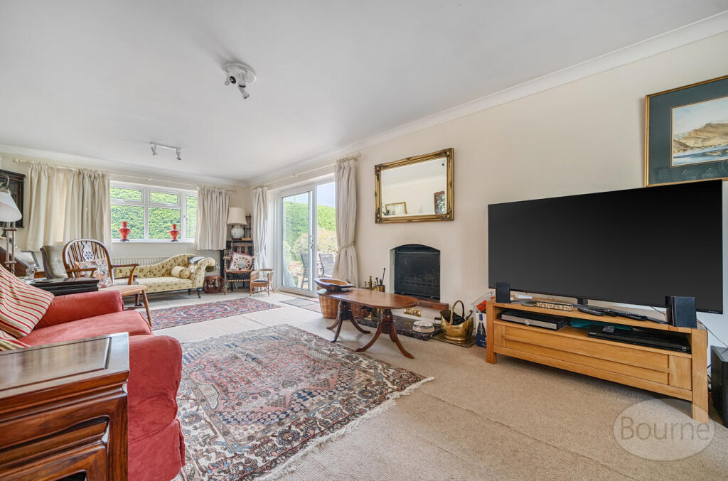 Churchfields, Kingsley, Hampshire, GU35 photo 3