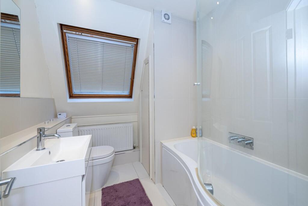 Apartment in London - More