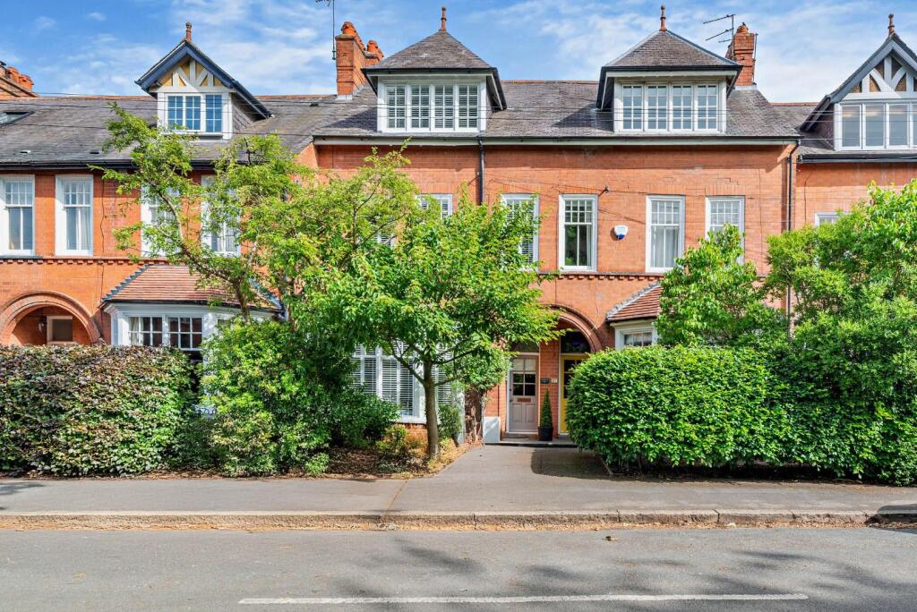 5-bed house on Knighton Drive, Stoneygate, Leicester, £650,000