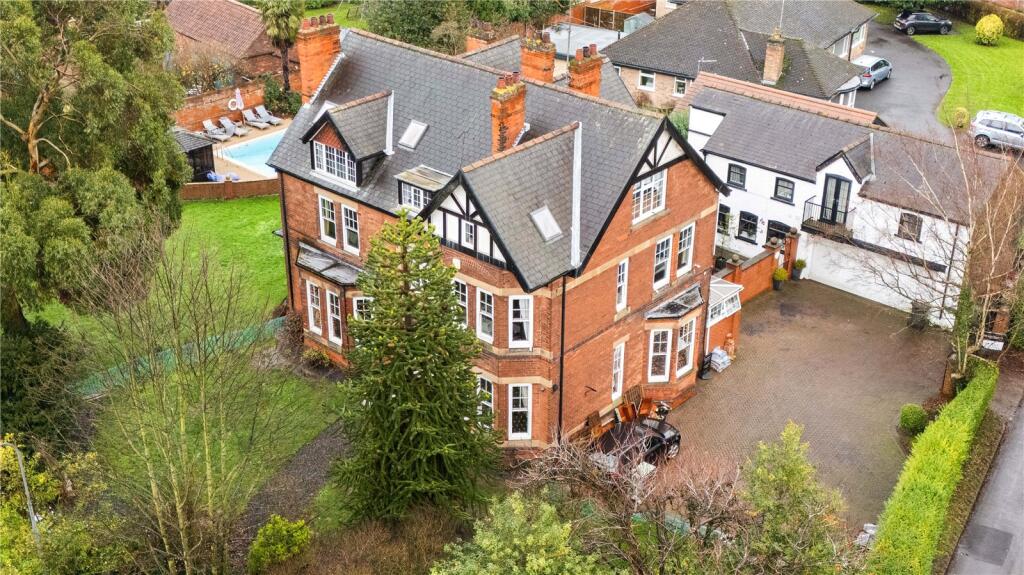 Main image of property: Brigg Road, Barton-Upon-Humber, North Lincolnshire, DN18